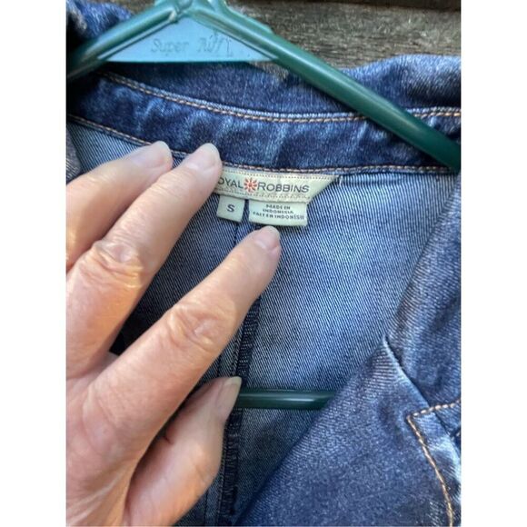 Royal Robbin’s size S denim jacket. - Picture 5 of 6